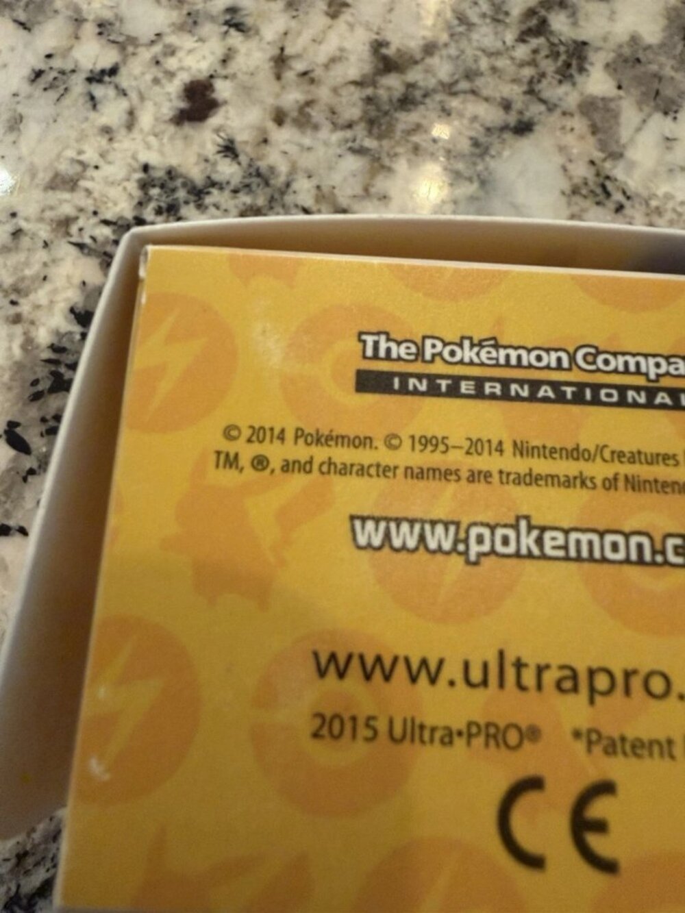 Pokemon Pikachu Deck Box Ultra Pro 2014 Full View - Picture 3 of 3